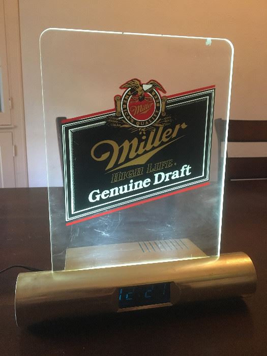 Miller Genuine Draft alarm clock and light - works!