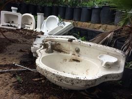 SINK C. 1890 BACKGROUND