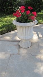 Cast stone concrete pot