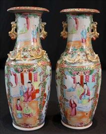 33 - Pair Chinese porcelain vases in Rose Medallion style, 11 in. T.