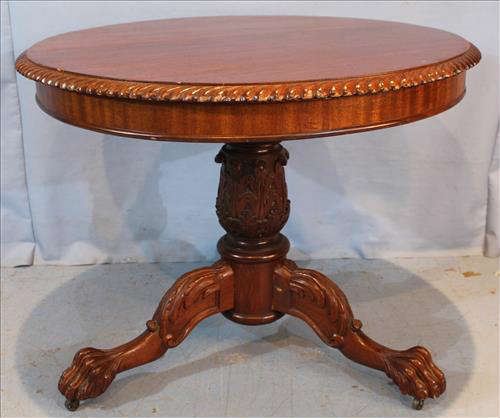 137 - Federal mahogany center table with acanthus carved base and gadrooned edge, 28 in. T, 36 in. D.