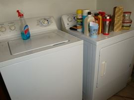 WASHER ADMIRAL..DRYER BROKEN