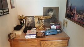 Nice Desk Lamp and Accessories