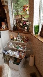 Cute Metal 3-Shelf Stand with Collectibles