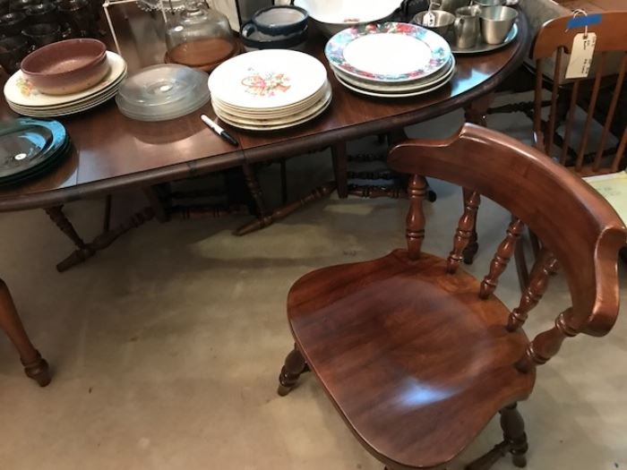 American Drew Table and chairs