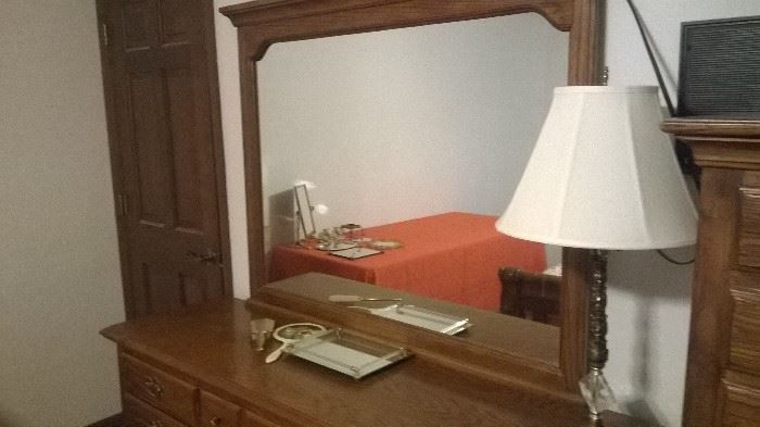 Thomasville Master Bedroom Set Dresser & Mirror, Chest & Nightstand