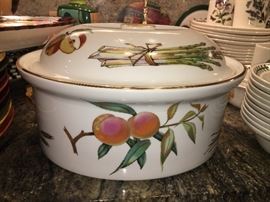 Royal Worcester Evesham Casserole