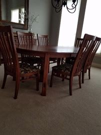 RICHARDSON BROTHERS 
DINNING ROOM SUITE WITH 10 CHAIRS 6 LEAVES 
