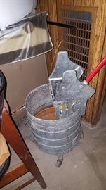Wash bucket