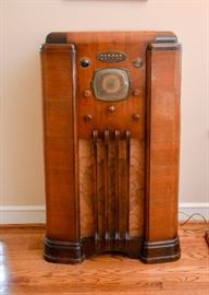 Vintage / Antique Floor Radio (Not Tested)