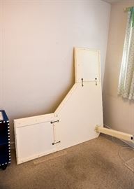 Pottery Barn Corner Desk (needs 2 file cabinets on ends)