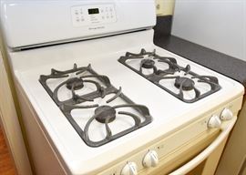 BUY IT NOW!  Lot #422, White Frigidaire Self-Cleaning Gas Range / Oven (30"), $200
