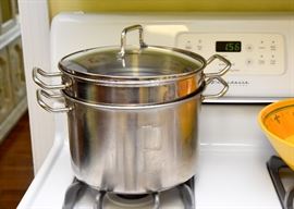 Cooking Pot with Strainer