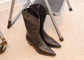 Women's Shoes & Boots