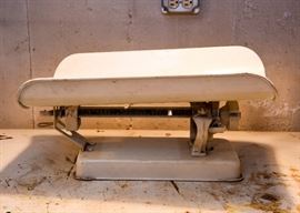 Vintage Metal Baby Scale