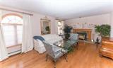 most items for sale in this pictures,some may not be...