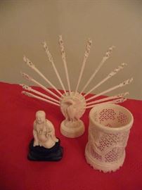 POSSIBLE IVORY? PIECES