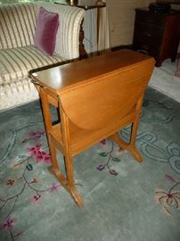 SMALL WOOD DROP LEAF SIDE TABLE