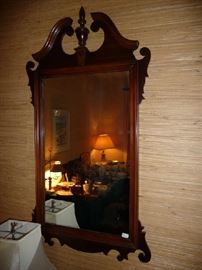 DECORATIVE MIRROR
