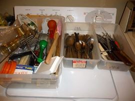KITCHEN UTENSILS, FLATWARE