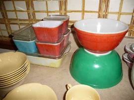 VINTAGE PYREX