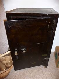 LARGE SAFE