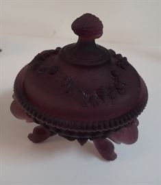 AMETHYST COVERED DISH ORNATE