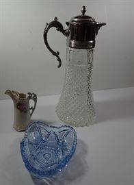 ASSORTED CUT CLASS / GLASS WATER PITCHER WITH ICE INSERT