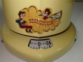 HONEYSUCKLE BABY SCALE