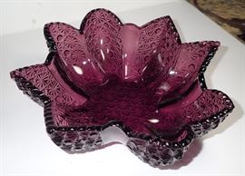 AMETHYST FLOWER SHAPED BOWL