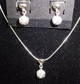 SILVER STONE BALLS NECKLACE AND EARRINGS