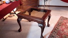 SQUARE GLASS TOP END TABLE CHERRY