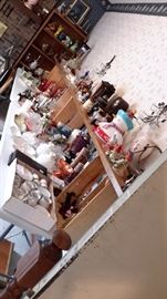 THERE IS STUFF TABLE AND TABLES OF STUFF