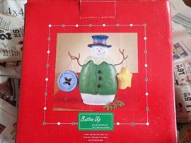 CHRISTMAS DISHES & DECOR