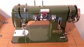 WHITE AUTOMATIC SEWING MACHINE IN CASE