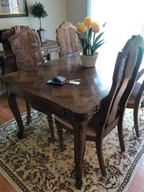 Parquet top table with two pullout leaves and 6 chairs