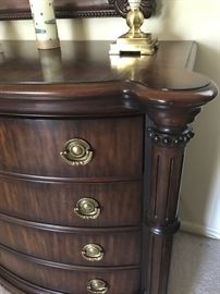 Bernhardt bedroom set...mint !