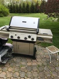 Clean outdoor grill