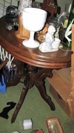 Oval Walnut Table 19th Cent