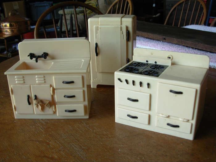 miniature plastic kitchen appliances