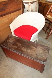 Wicker chair and trunk