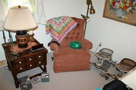 Upholstered recliner ,end table, wagon wheel lamp
