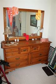 Drexel dresser with mirror
