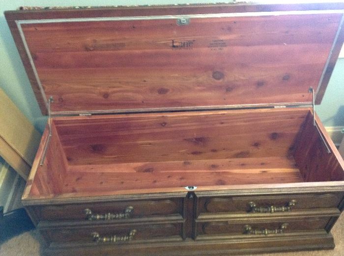 Lane Cedar chest 80's