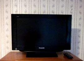 Panasonic 26" LCD TV, Viera, model  TC-26LX85.