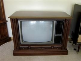RCA Console TV, 24" Colortrak 2000.  Works.  40-1/2" wide, 18" deep, 29" tall