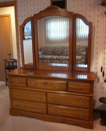 Solid wood dresser, triple mirror with adjustable sides