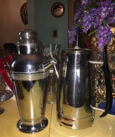 Funky Mid-century barwsre and coffee pot