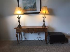 Ethan Allen Sofa Table, Two Lamps, Leather Storage Ottoman. (This Framed Art on Wall is Not For Sale).