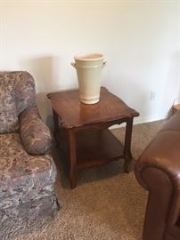 Ethan Allen End Table, Pottery Vase